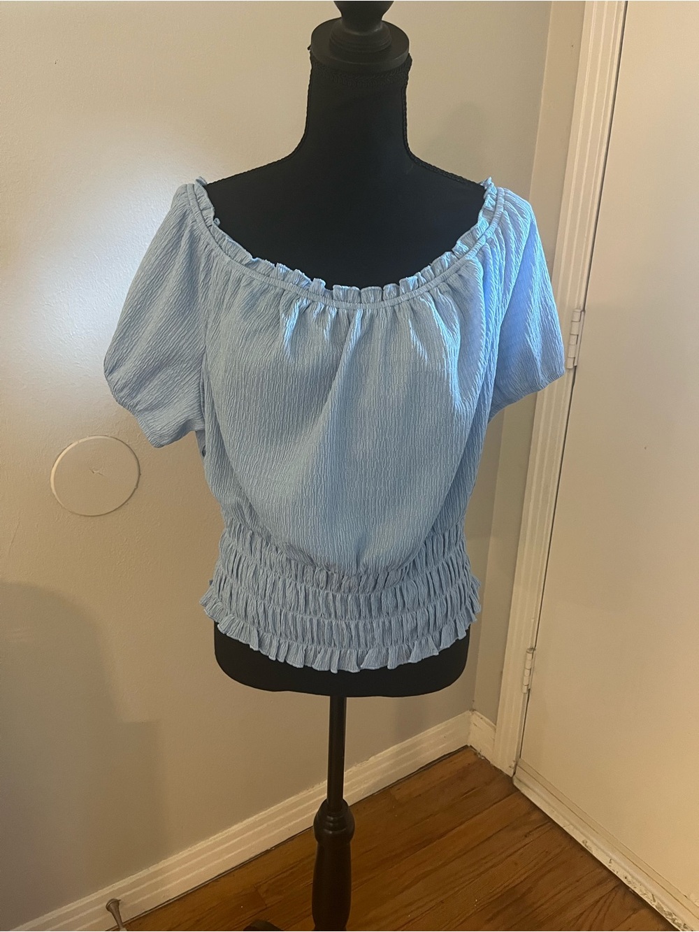 The General Good Women’s Off-Shoulder Light Blue Blouse Size XL
